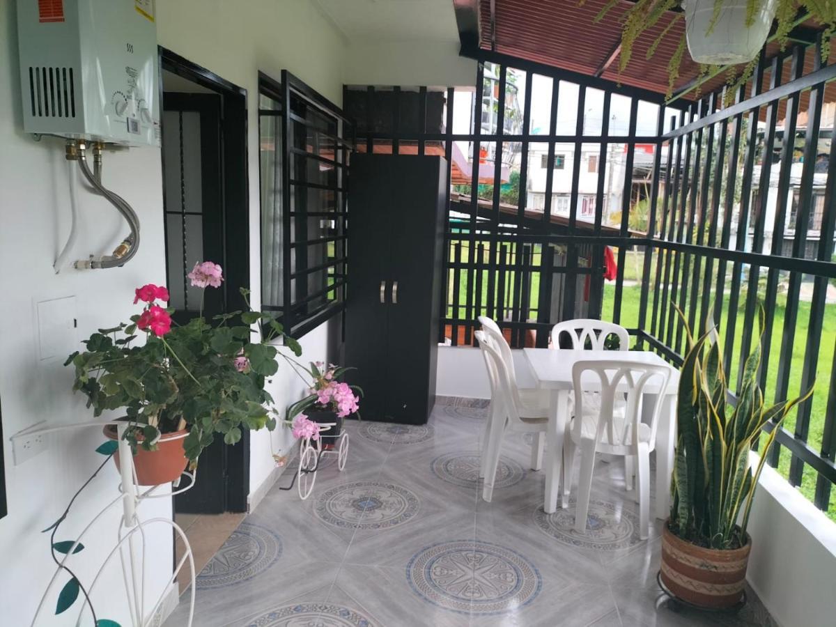 Apartamentos Family Santa Rosa de Cabal Buitenkant foto