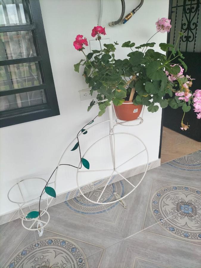 Apartamentos Family Santa Rosa de Cabal Buitenkant foto